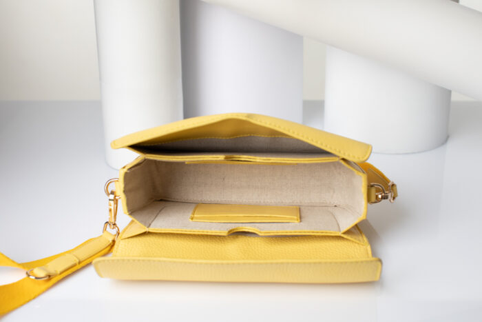 BIELLA | Crossbody - Image 4
